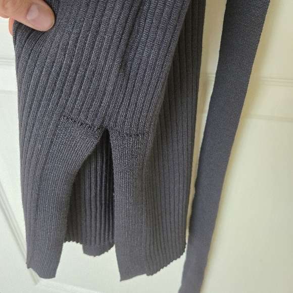 Long Sleeve Knit Dress - Picture 5 of 8